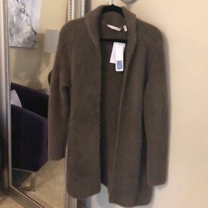 Thigh length fuzzy jacket with pockets olive green